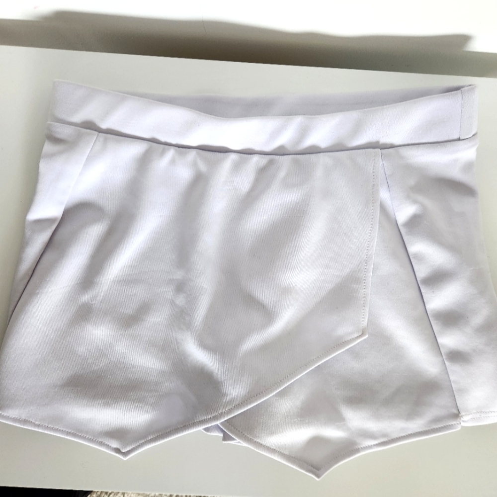 VALIA White skort tennis preppy style Size M